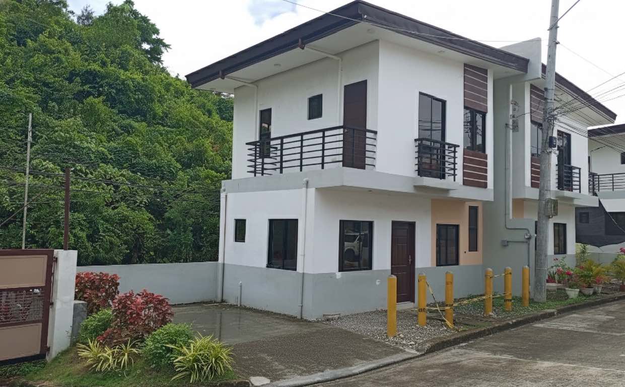 House & Lot in Sta. Cruz